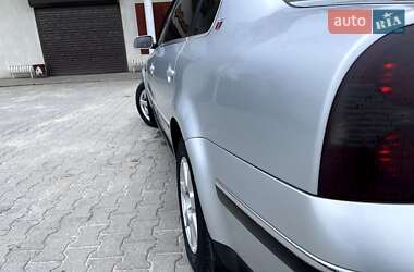 Седан Volkswagen Passat 2004 в 