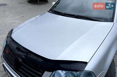 Седан Volkswagen Passat 2004 в 