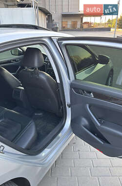 Седан Volkswagen Passat 2013 в 