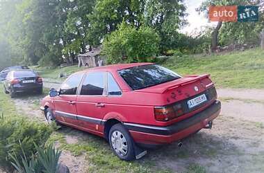 Седан Volkswagen Passat 1990 в 