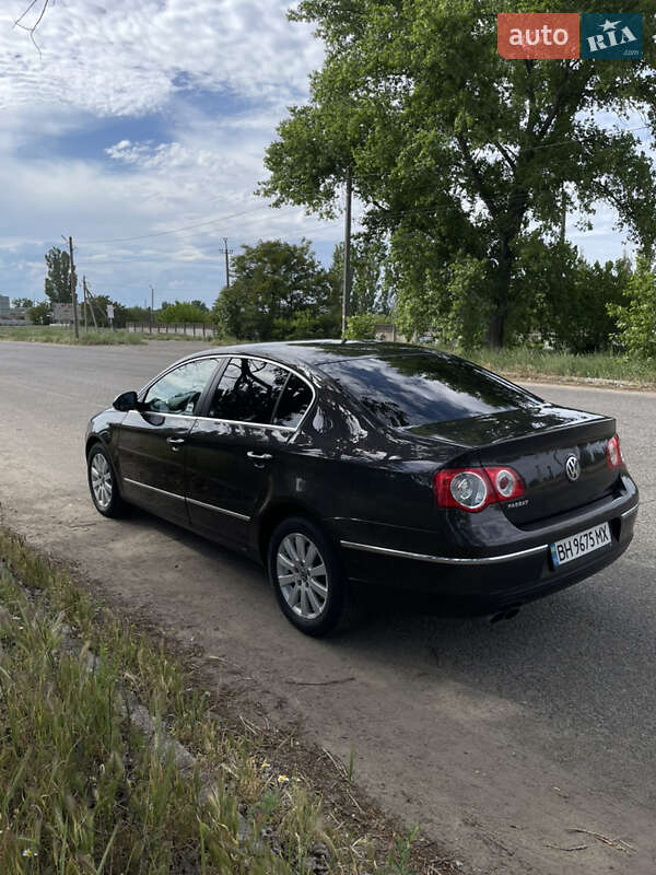 Седан Volkswagen Passat 2010 в Білгороді-Дністровському