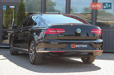 Седан Volkswagen Passat 2018 в 
