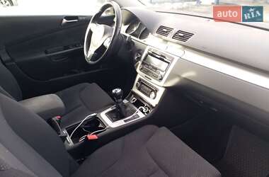Універсал Volkswagen Passat 2010 в 