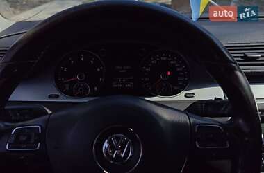 Універсал Volkswagen Passat 2010 в 