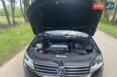 Седан Volkswagen Passat 2011 в 