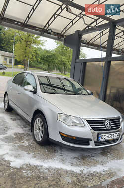Седан Volkswagen Passat 2010 в 