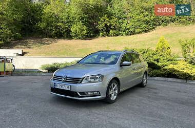 Универсал Volkswagen Passat 2011 в Полтаве