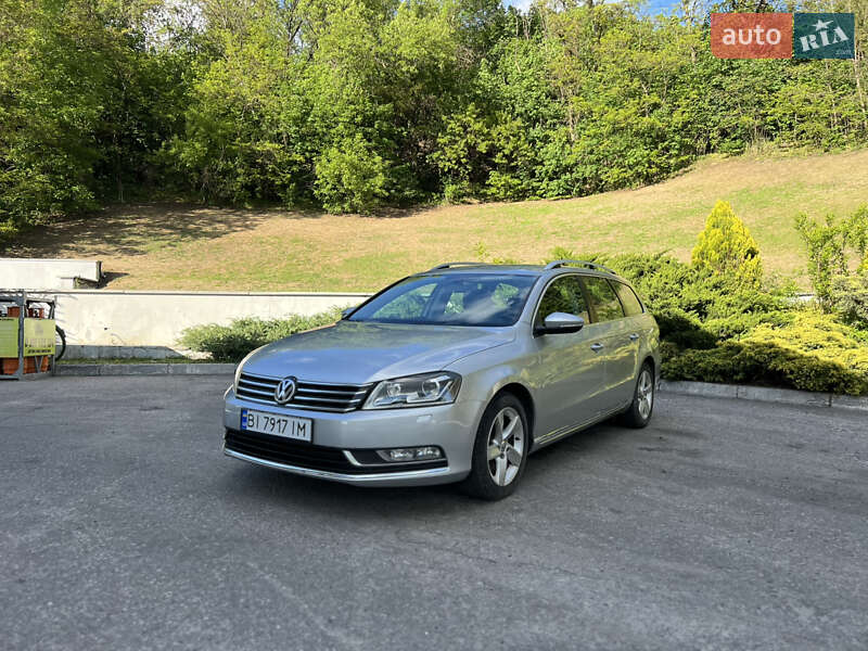 Універсал Volkswagen Passat 2011 в 