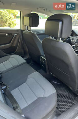 Універсал Volkswagen Passat 2011 в 