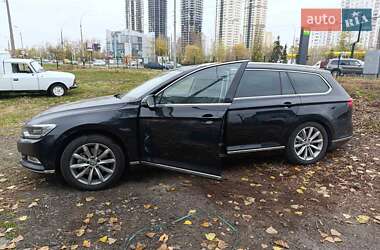 Універсал Volkswagen Passat 2015 в Києві