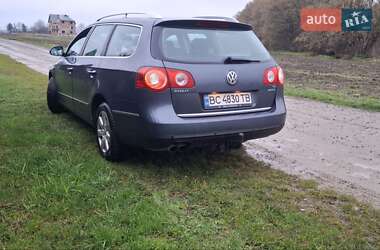 Універсал Volkswagen Passat 2010 в 