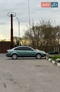 Седан Volkswagen Passat 1997 в 