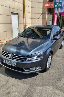 Седан Volkswagen Passat 2012 в 