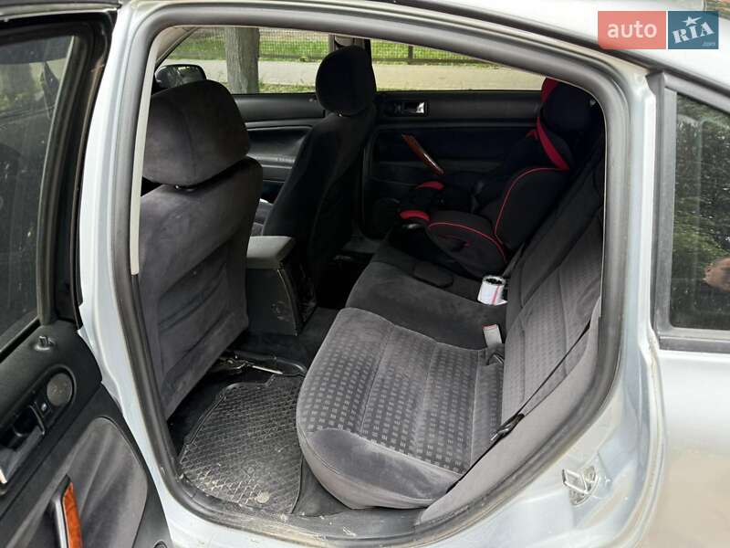Седан Volkswagen Passat 2000 в Путивле