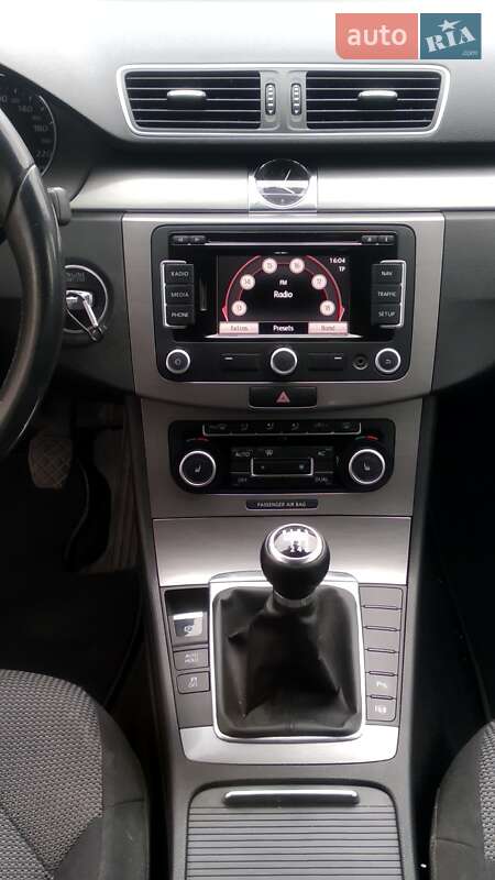 Универсал Volkswagen Passat 2011 в Киеве