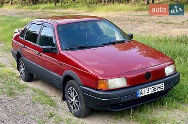 Седан Volkswagen Passat 1990 в 