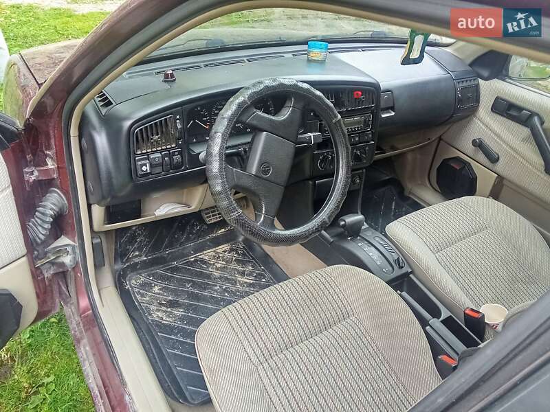 Седан Volkswagen Passat 1991 в Львове