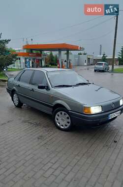 Седан Volkswagen Passat 1988 в 