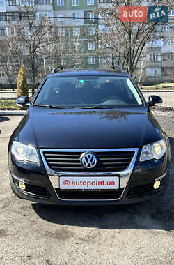 Універсал Volkswagen Passat 2010 в Сумах