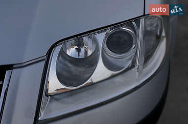 Седан Volkswagen Passat 2001 в 