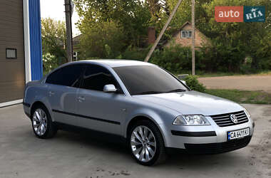 Седан Volkswagen Passat 2001 в 