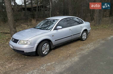 Седан Volkswagen Passat 1997 в 