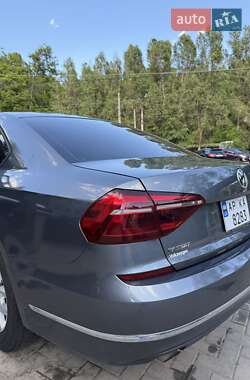 Седан Volkswagen Passat 2018 в 