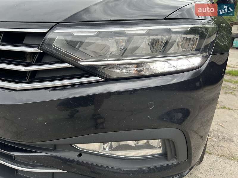 Універсал Volkswagen Passat 2020 в Чернігові