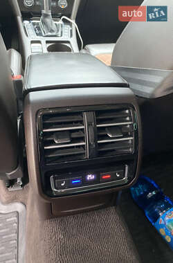 Седан Volkswagen Passat 2015 в 