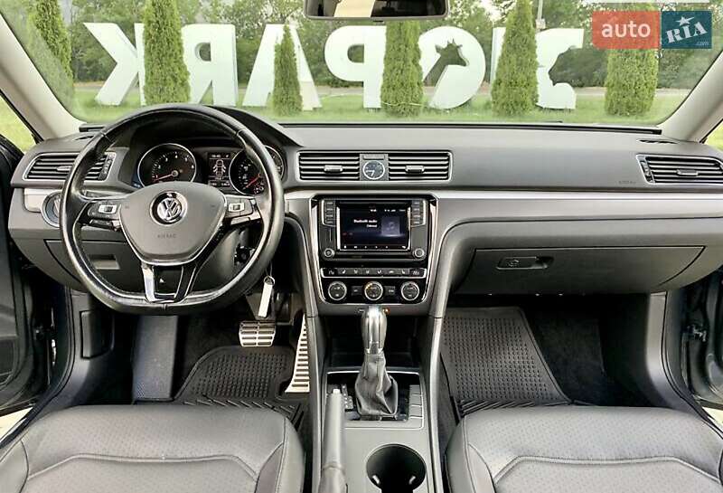 Седан Volkswagen Passat 2017 в Одесі