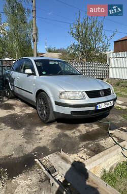 Седан Volkswagen Passat 2000 в Фастове