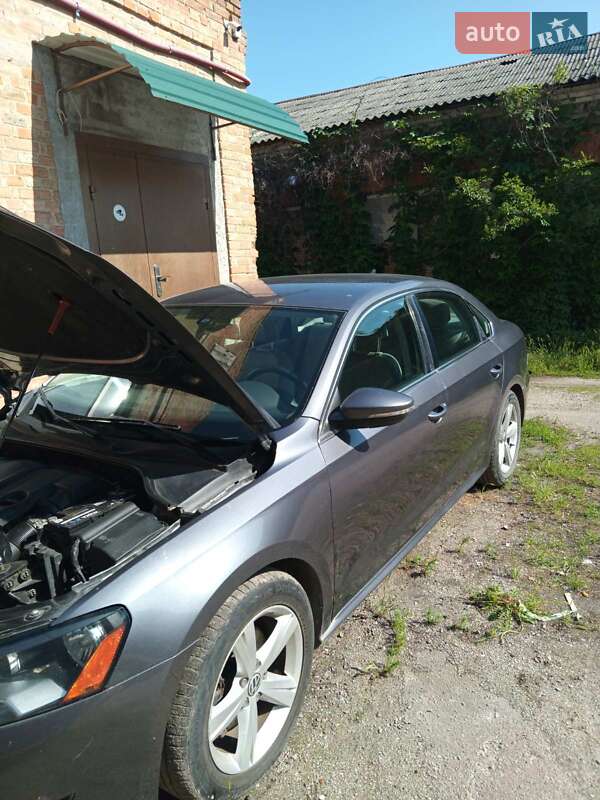 Седан Volkswagen Passat 2011 в Кропивницькому