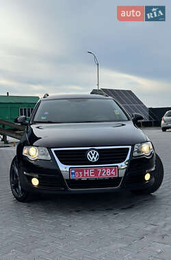 Універсал Volkswagen Passat 2010 в 