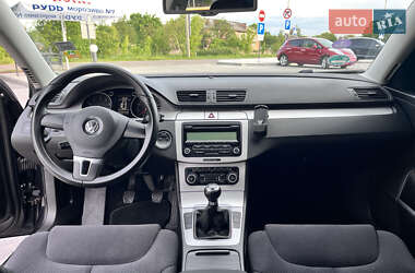 Універсал Volkswagen Passat 2010 в 