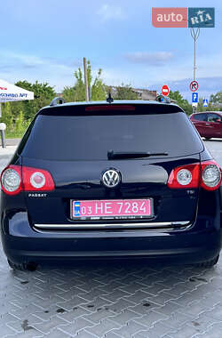 Універсал Volkswagen Passat 2010 в 