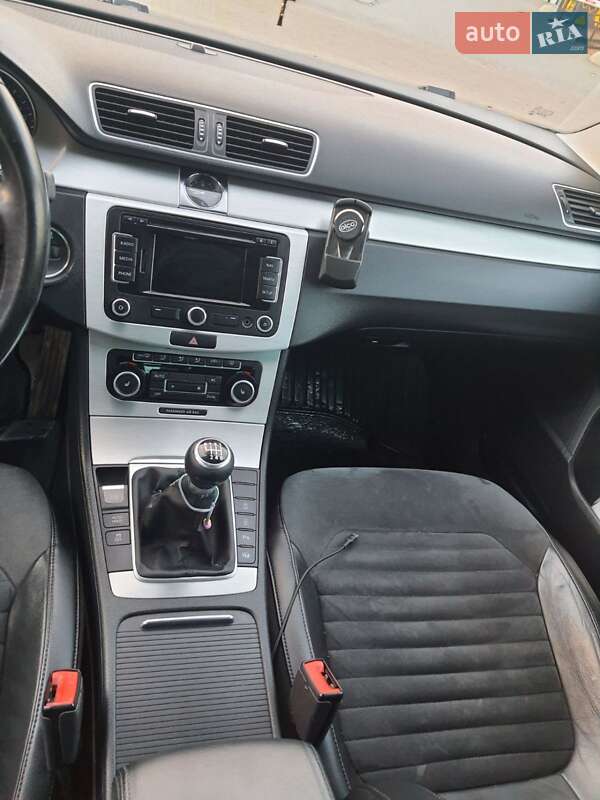 Універсал Volkswagen Passat 2011 в Львові