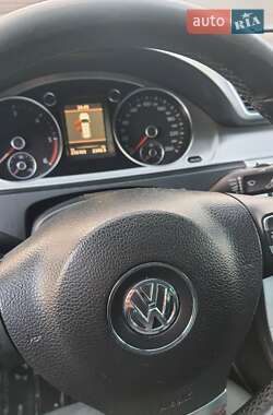 Универсал Volkswagen Passat 2011 в Львове