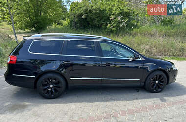 Универсал Volkswagen Passat 2010 в 