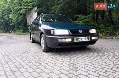 Універсал Volkswagen Passat 1994 в Кременці