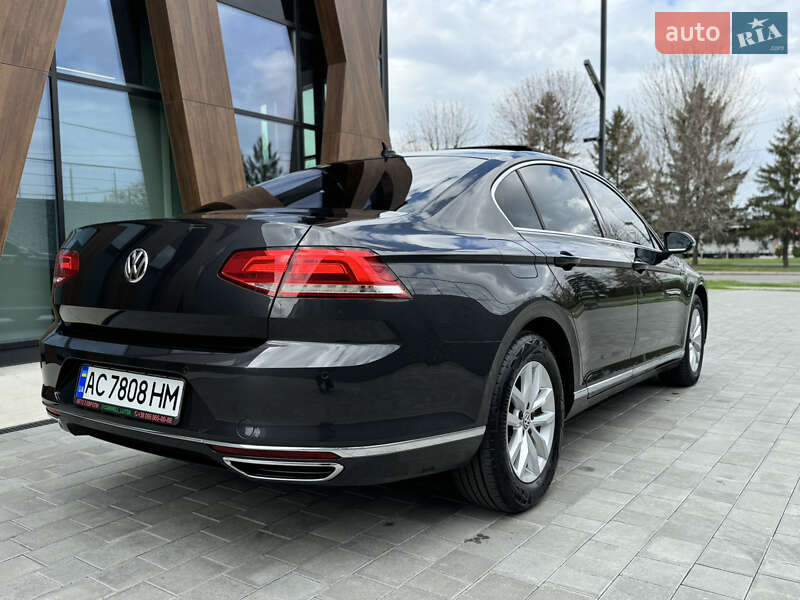 Седан Volkswagen Passat 2018 в Луцьку