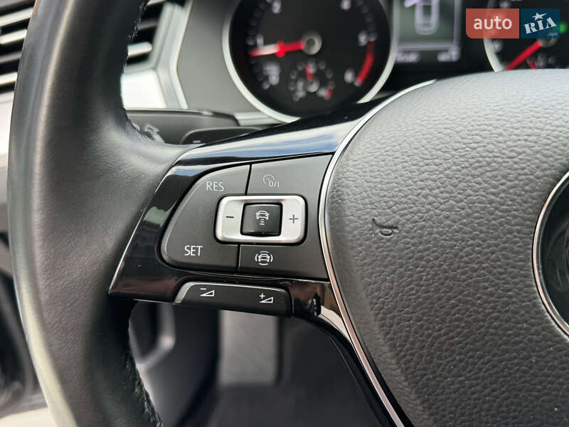 Седан Volkswagen Passat 2018 в Луцьку
