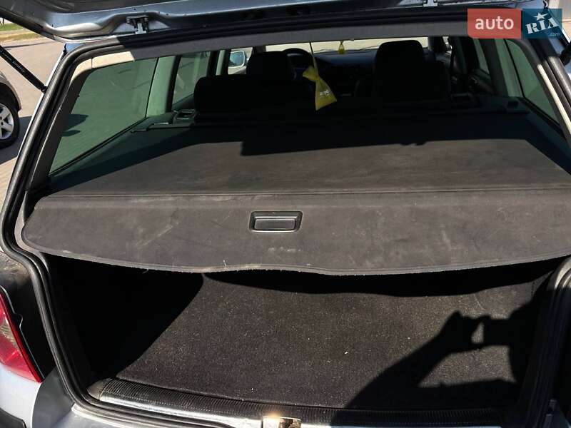 Универсал Volkswagen Passat 2001 в Смеле