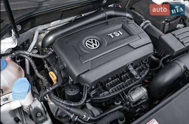 Седан Volkswagen Passat 2015 в 