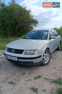 Седан Volkswagen Passat 1997 в Дніпрі