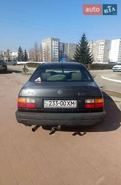 Седан Volkswagen Passat 1989 в 