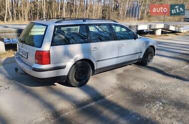 Універсал Volkswagen Passat 2000 в Львові