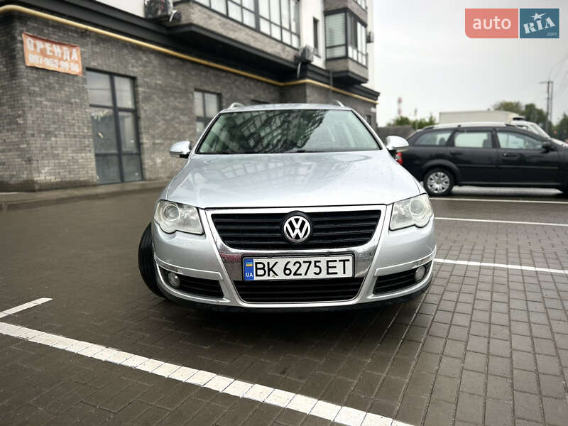 Универсал Volkswagen Passat 2009 в Житомире