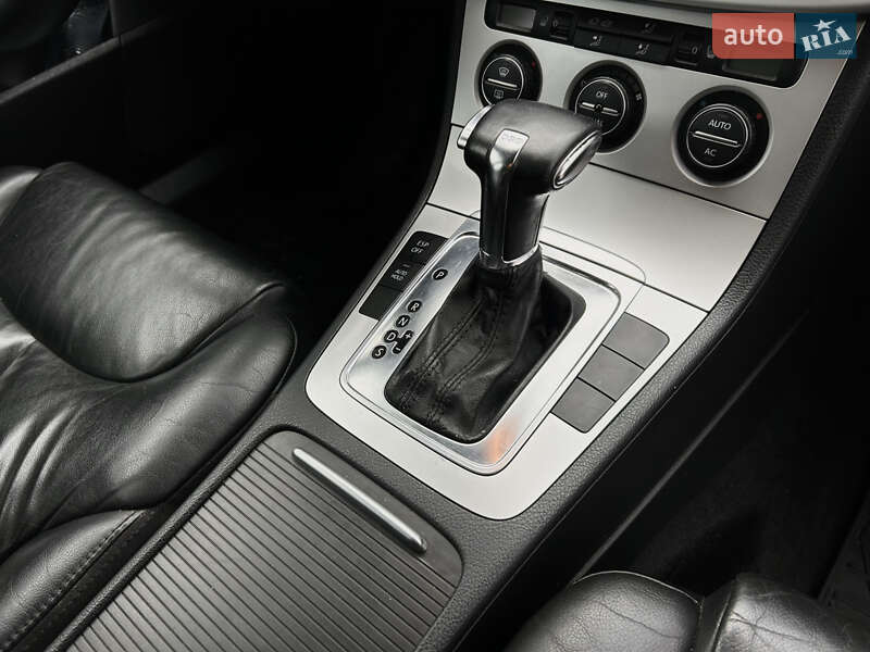 Универсал Volkswagen Passat 2009 в Житомире