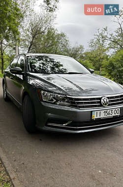 Седан Volkswagen Passat 2016 в Кропивницком