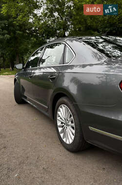 Седан Volkswagen Passat 2016 в 